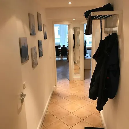 Grosszugiges Apartmen Mit Netflix In Der Lubecker Altstadt. Lägenhet